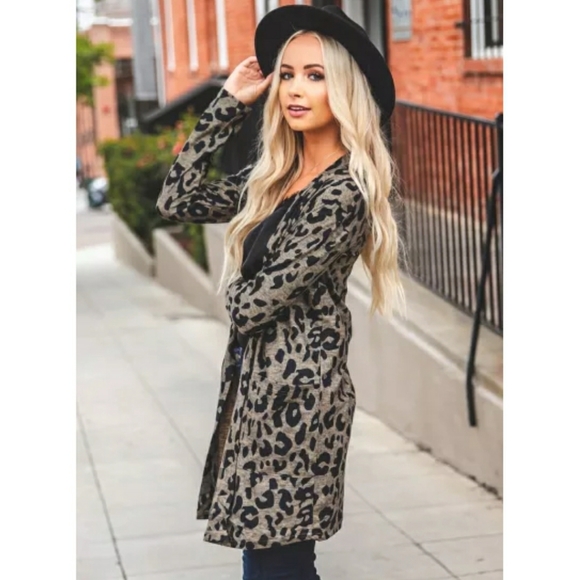 Sweaters - Leopard Print Pocketed Cardigan